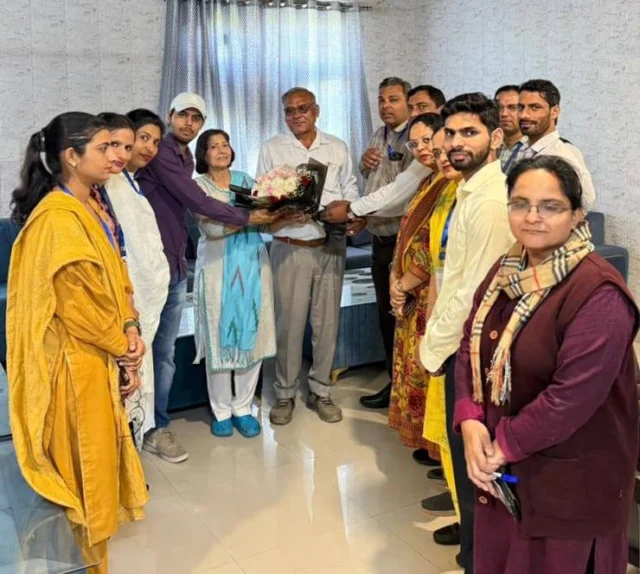 "कुशल नेतृत्व और प्रभावशाली व्यक्तित्व के धनी, हमारे कॉलेज अध्यक्ष जी को जन्मदिवस की अनंत बधाई। ईश्वर आपको उत्तम स्वास्थ्य और दीर्घायु प्रदान करें।"